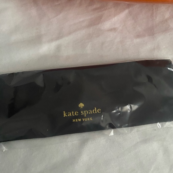 Kate spade ♠️ “cat sunglasses 🕶️ “ brand new never used, super cute - Picture 6 of 10